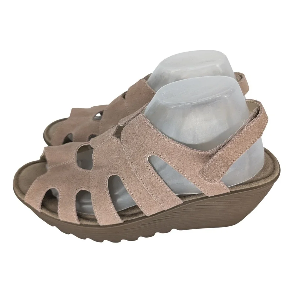 Skechers Wedge Sandal‎ Womens 9.5 Natural Suede Memory Foam Comfy Boho Travel